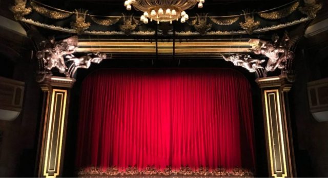 Theatre - Arts and Entertainment - Date Ideas Canada
