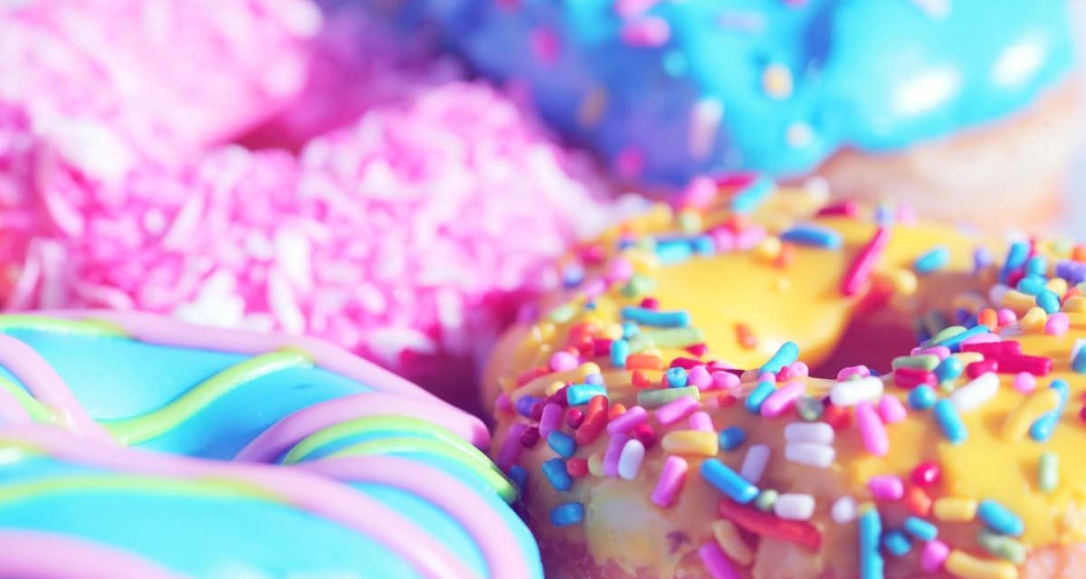 https://dateideascanada.com/wp-content/uploads/2020/09/Colourful-Doughnuts-Feature-Listing-Image-1200x800-1-1200x640.jpg
