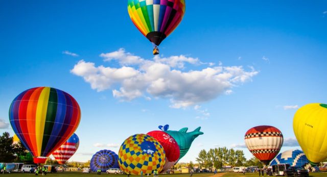 Hot Air Balloon - Date Ideas Canada
