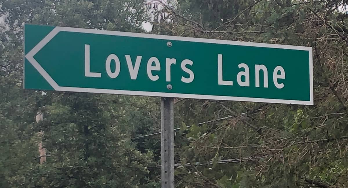 Lovers Lane - Date Ideas Canada