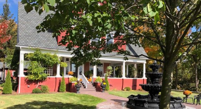 Seven Gables - Date Ideas Canada