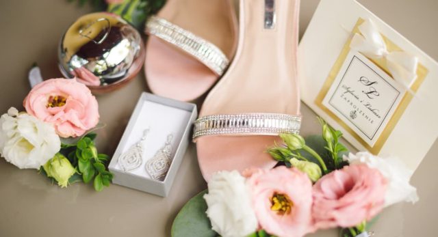 Stationary - Wedding - Date Ideas Canada
