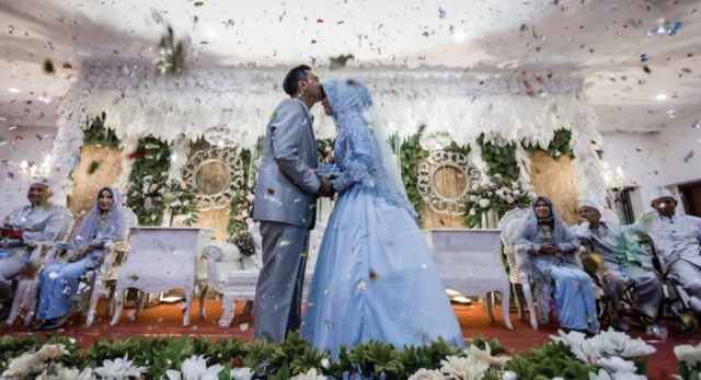 Wedding Kiss - Date Ideas Canada