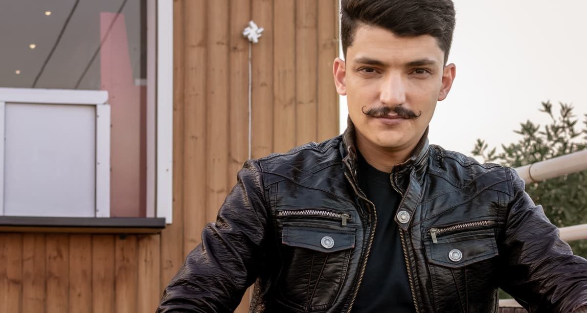 https://dateideascanada.com/wp-content/uploads/2020/10/Blog-Feature-Image-Date-Ideas-Canada-Movember-Man-1200x640.jpg